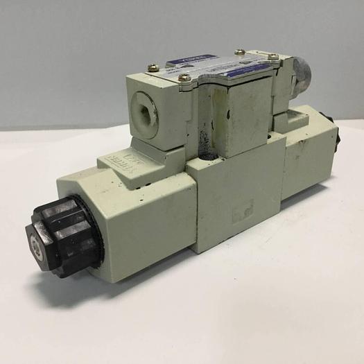 Used YUKEN Directional Valve DSHG-04-3C12-ET-D24-5033 #91587