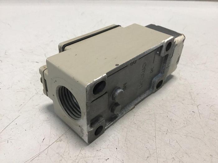 Used OMRON Limit Switch D4B-2171N #122004