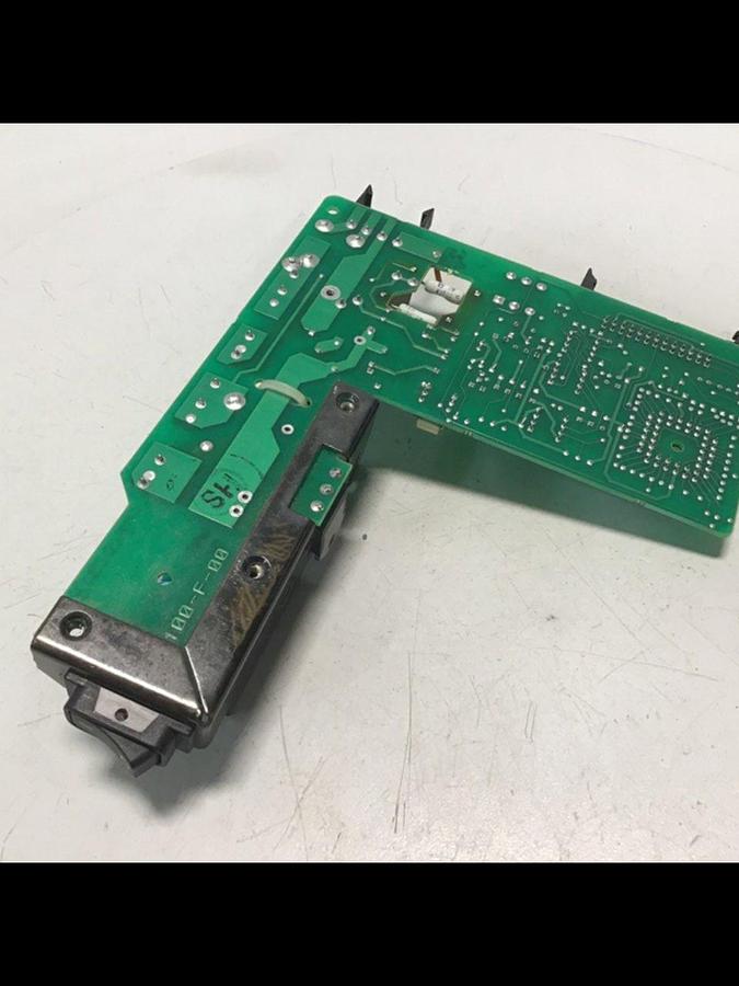 Used GAMMAFLUX Hot Runner Output Board GA-100-F-00 Used