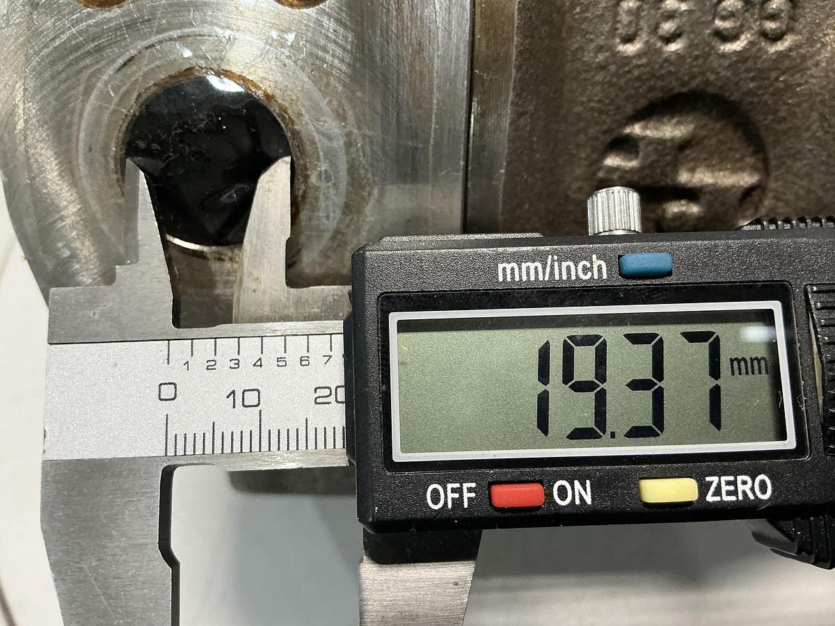 Used BRUENINGHAUS HYDRAULIK A 10VS0 28 DR/31 R-PPA 12 N00-S0109