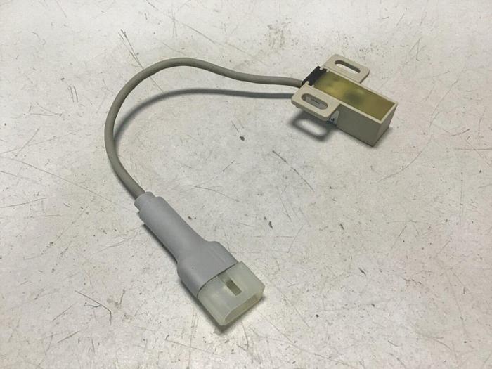Used FUJI ELECTRIC Proximity Switch PE-B4D3 #128379