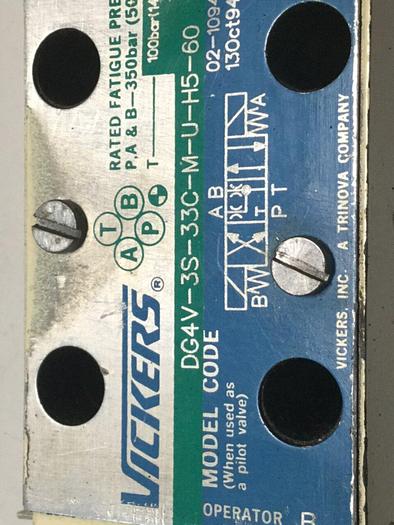 Used VICKERS Valve DG4V-3S-33C-M-U-H5-60 #106411