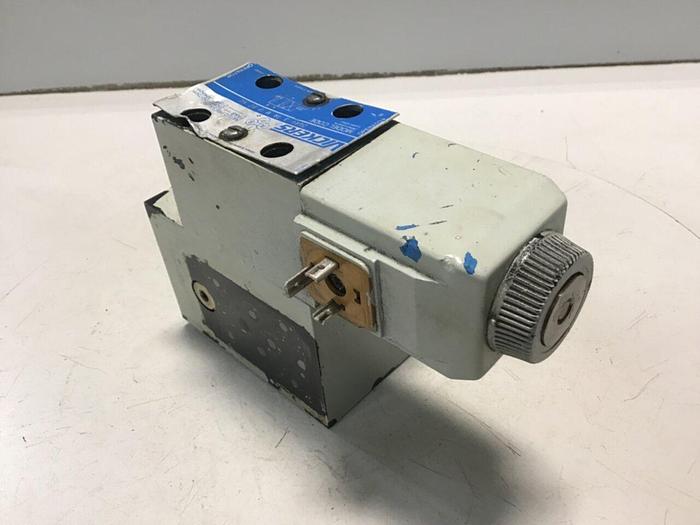 Used VICKERS Valve DG4V37AMUH760 #137998
