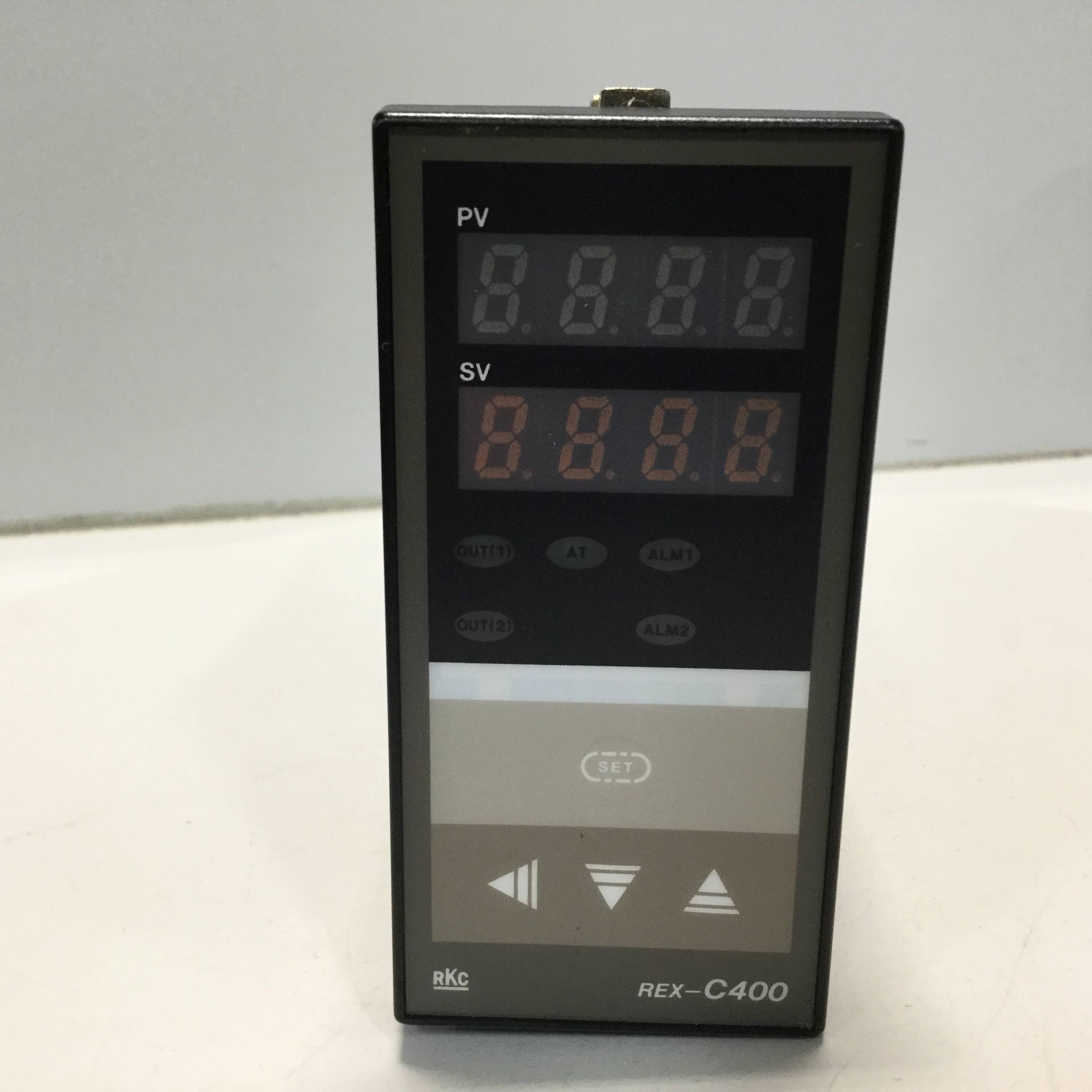 Used RKC Temperature Control REX-C400FK03VNN USED