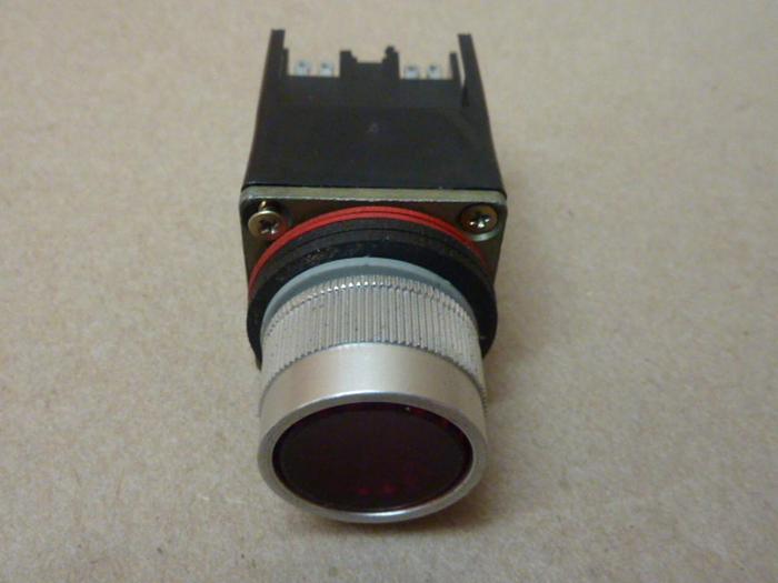 Used ALLEN BRADLEY Push Button 800MR-QA24S RED #30419