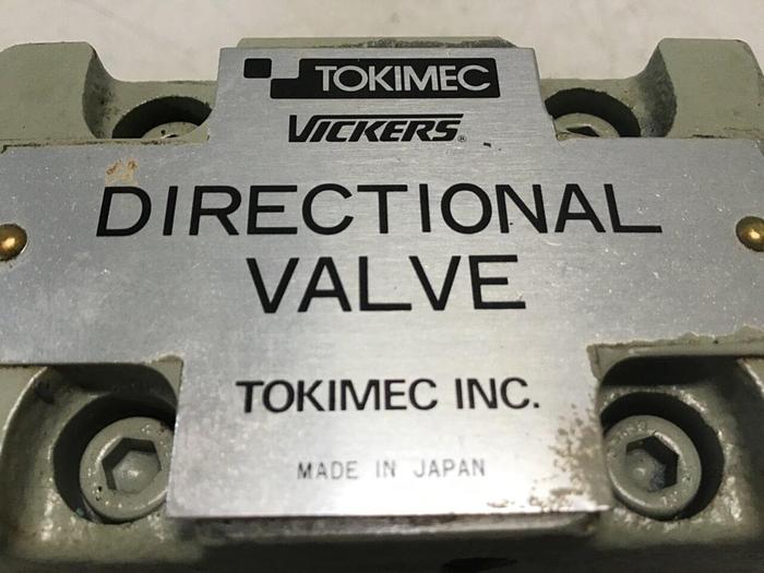Used VICKERS Valve DG3V-7-3C-10-JA-S558 Used #137405