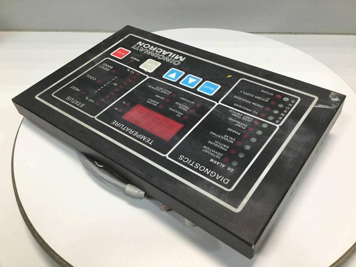 Used ADVANTAGE ELECTRONICS Display Panel Board 493085 100593 #100388