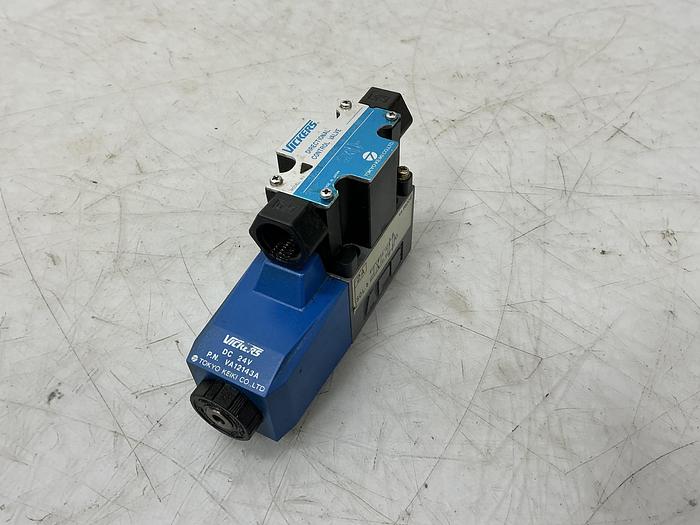 Used VICKERS DG4V-3-2A-M-P7-H-7-50-JA100