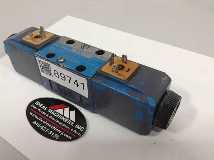 Used VICKERS Directional Valve DG4V-3-6C-M-U-HL7-60 Used