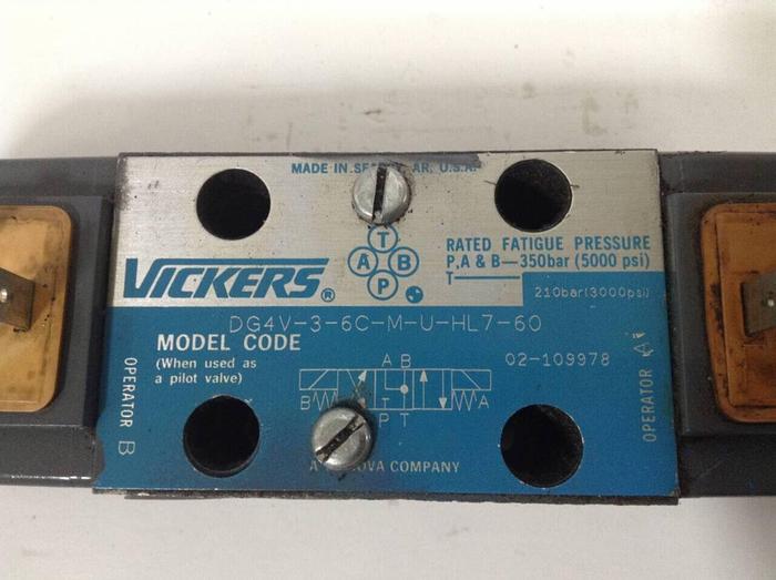 Used VICKERS Directional Valve DG4V-3-6C-M-U-HL7-60 Used