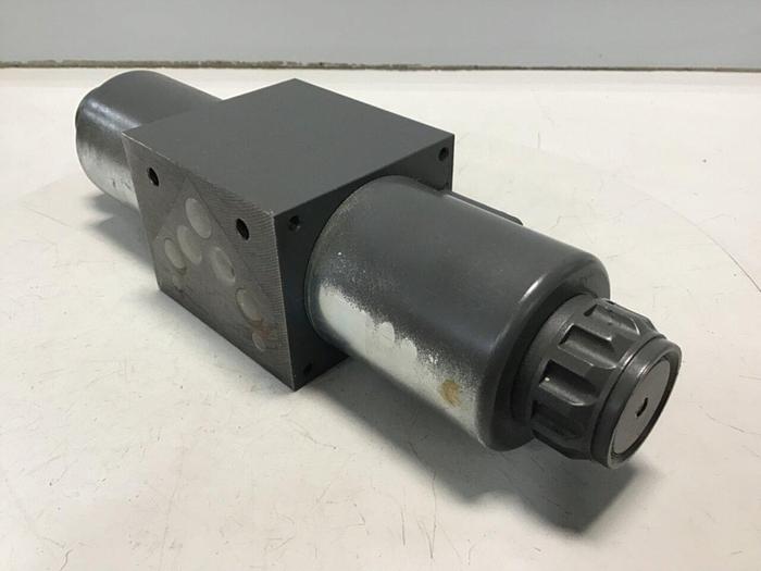 Used MANNESMANN REXROTH Valve 4WE10E32/CG24N9Z4 SO503 #133026