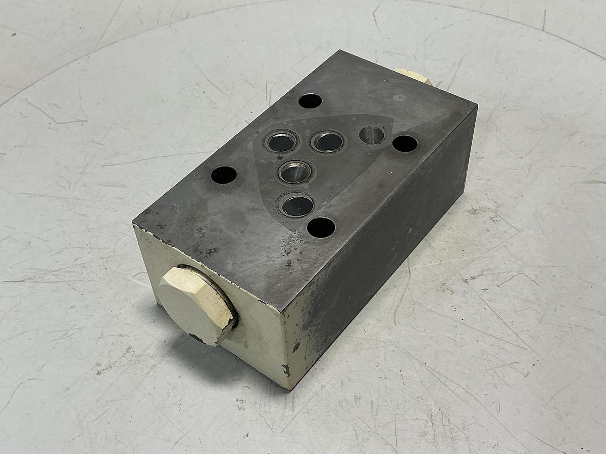 Used VICKERS DGMPC-5-ABK-BAK-30J