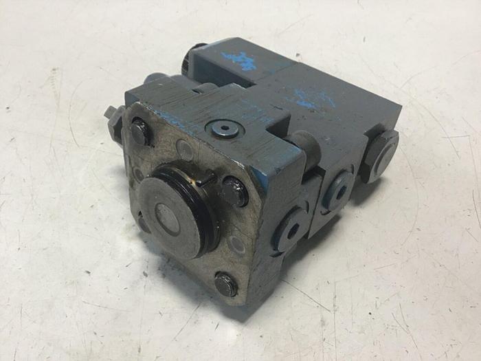 Used VICKERS Valves DG4V-3-2AL-M-U-HL7-60 #142441