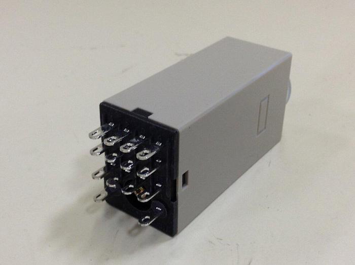 OMRON Timer H3Y-4-30 MINUTE #79511