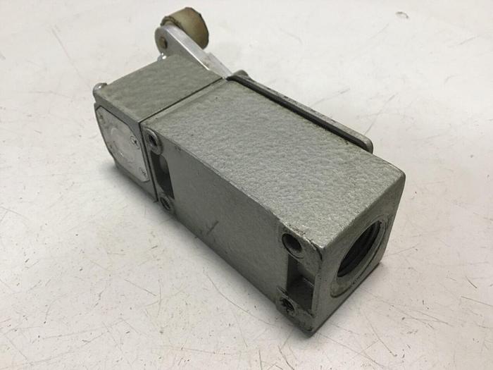 Used TELEMECANIQUE Lox-Switch C2JK05 #121811