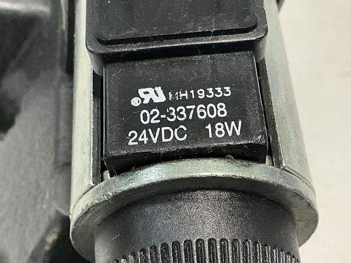 Used VICKERS DG4V-3S-6C-M-U-HL7-60-EN490