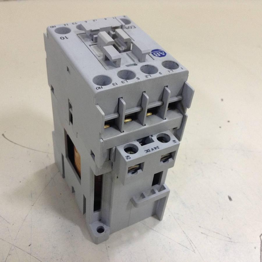 Used ALLEN BRADLEY Contactor Relay 100-C09Z.10 SER A Used