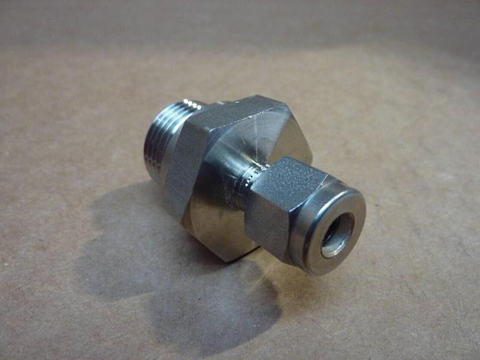 SWAGELOK Tube Fitting SS-400-1-8RS #39211