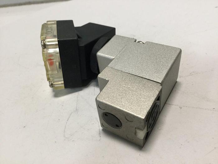 Used SMC Solenoid Valve V0301-005TZ-X302 #104862