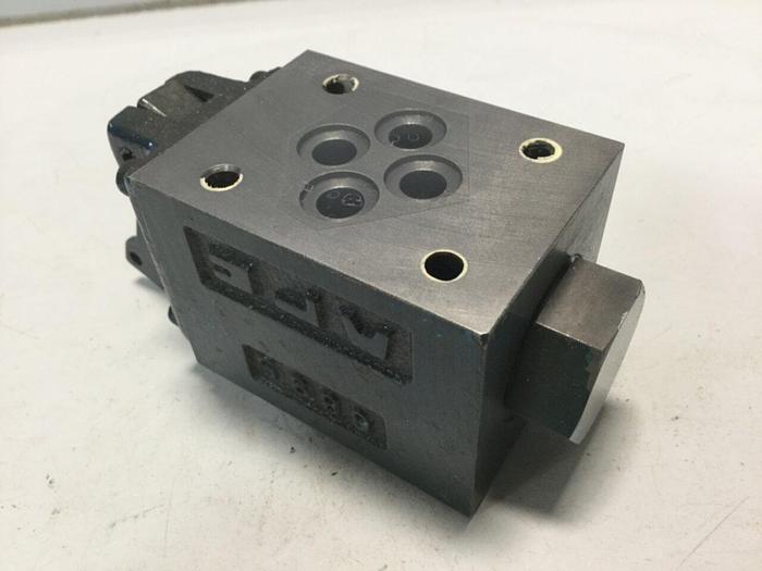 Used YUKEN Directional Valve DCG-01-2B3-Y-4008 USED