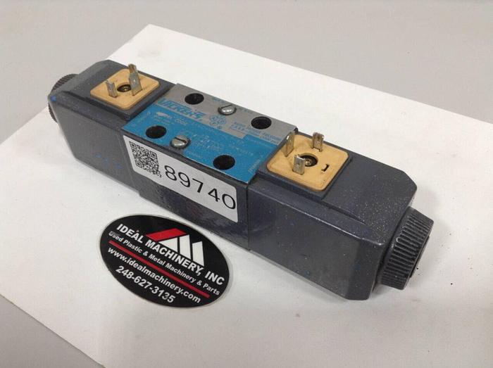 Used VICKERS Directional Valve DG4V-3-6C-M-U-HL7-60 Used