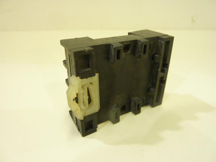 Used ALLEN BRADLEY Relay Socket 700-HN125 SER A #43355