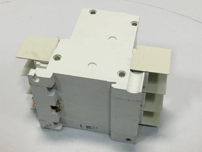 Used MITSUBISHI 2 Amp Circuit Protector CP30-BA-3P-2A #103604