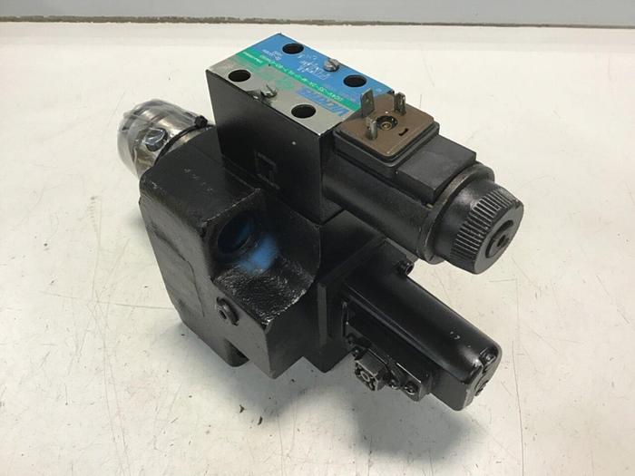 Used VICKERS Valve DG4V3S2AMUHL760EN490 Used
