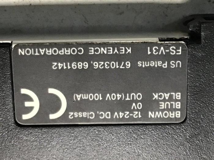 Used KEYENCE CORP Fiber Optic Sensor FS-V31 #124165
