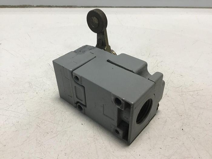 Used SQUARE D Limit Switch 9007-C52B2 #122021