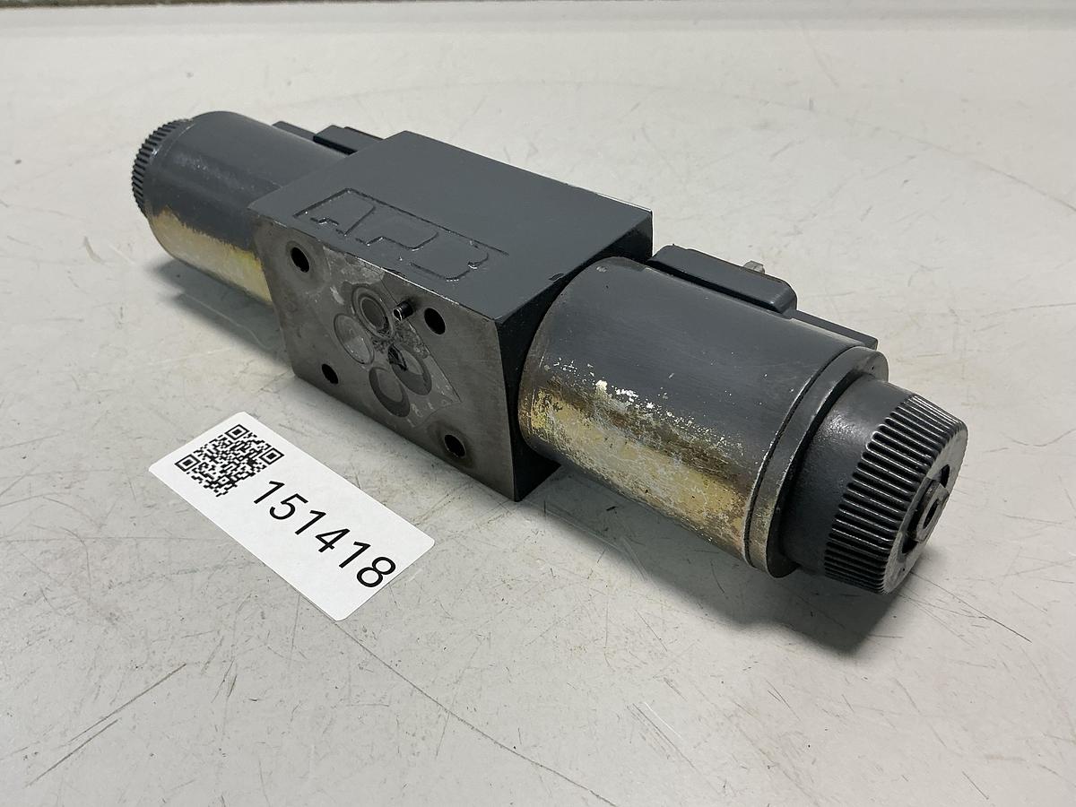 Used VICKERS DG4V-3S-6C-M-U-HL7-60-EN490