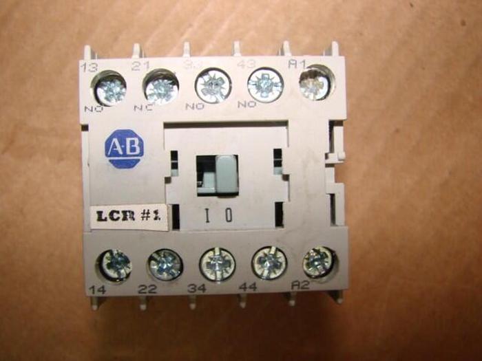 Used ALLEN BRADLEY Relay 700DC-MB310 SER A #21244