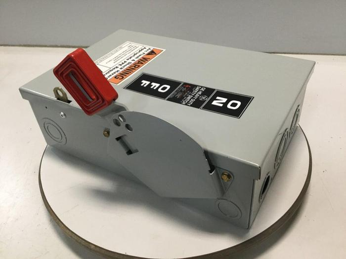 Used GENERAL ELECTRIC / GE 30 Amp Safety Switch TH3361 #107035