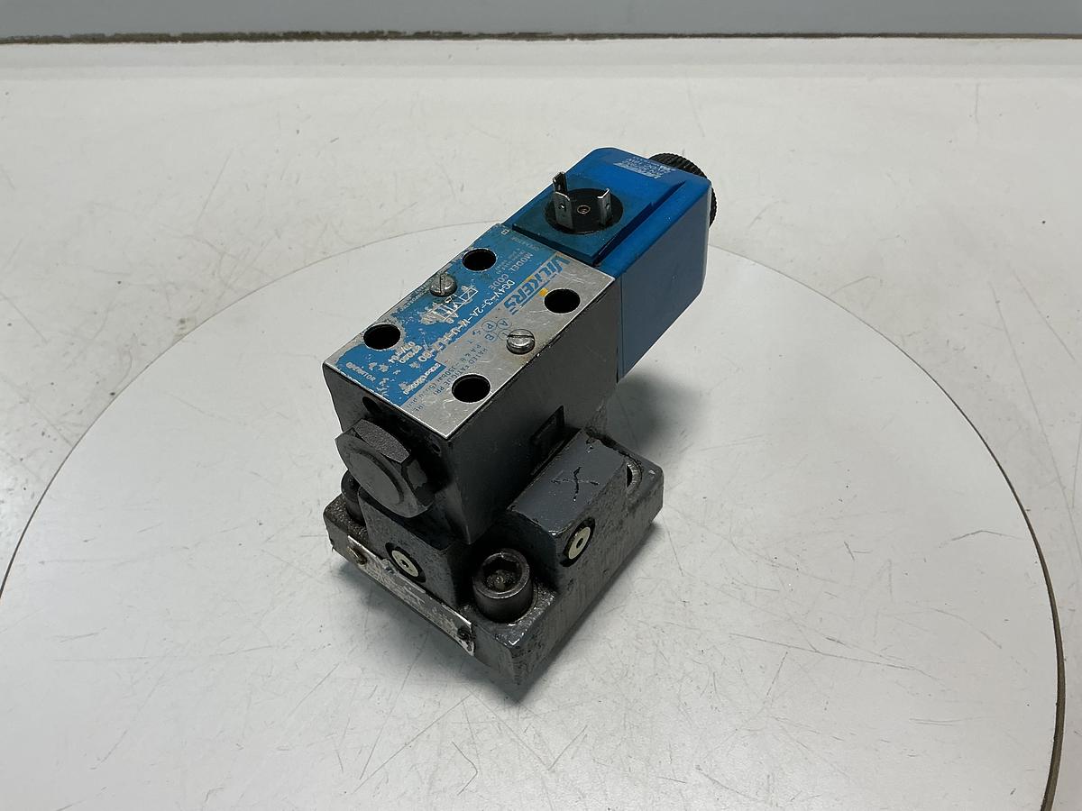 Used VICKERS DG4V-3-2A-M-U-HL7-60