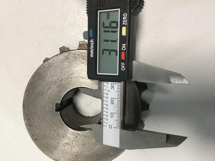 Used MARTIN Coupling Half 6018 1 1/4 #110878