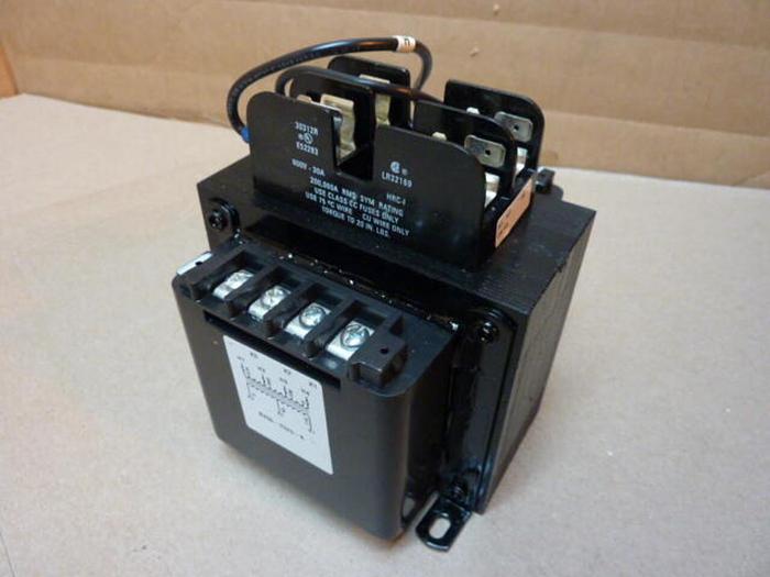 CUTLER HAMMER 0.25 kVA Transformer C0250E3CFBNXXRT #29011