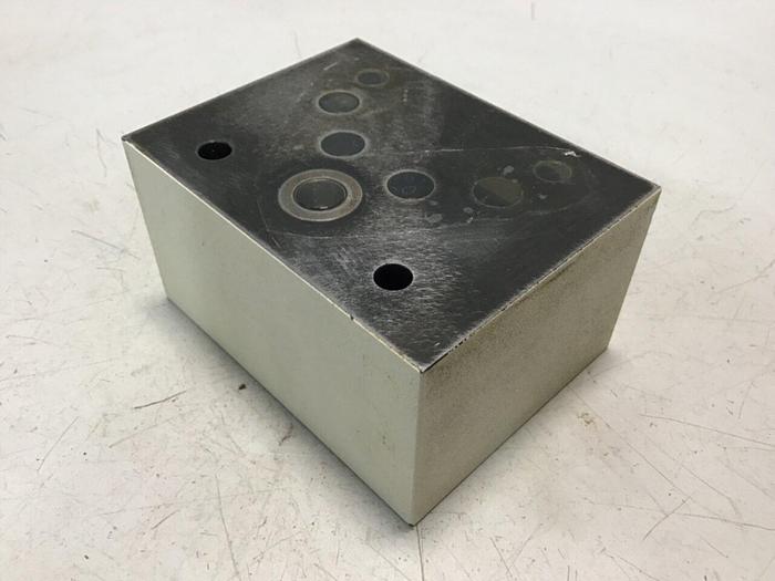 Used MANNESMANN REXROTH Valve Block Z1S 10 P1-33/V #125997