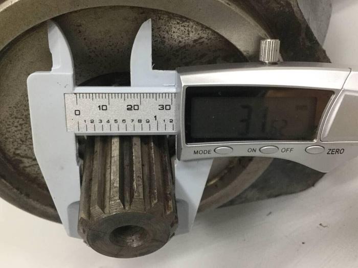 Used BRUENINGHAUS HYDROMATIK Hydraulic Motor HPN716087 Used