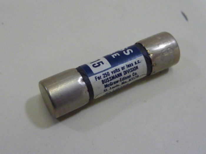 Used BUSS / BUSSMANN 15 Amp Fuse BAF-15 #62424