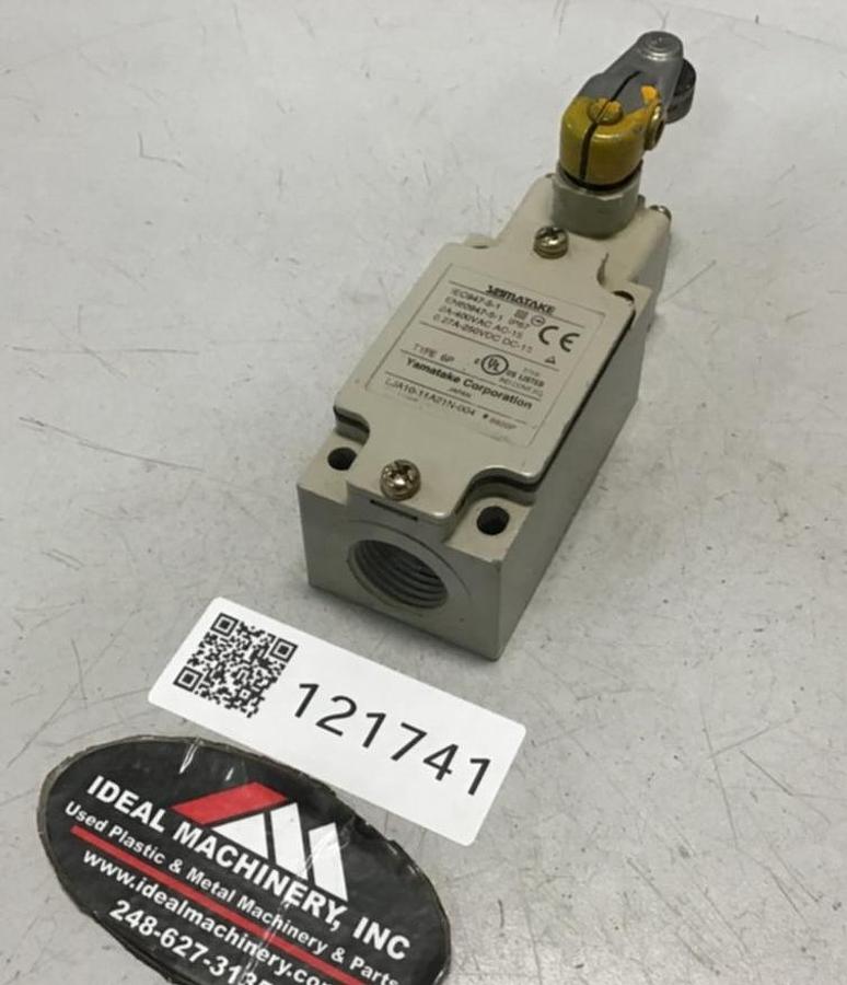 Used YAMATAKE Limit Switch LJA10-11A21N-003 USED