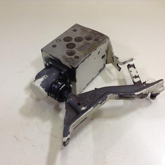 Used PARKER Directional Control Valve D3ML4B10X4384 #72605