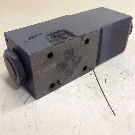 Used VICKERS Directional Hydraulic Valve DG4V322AMUHL760 Used