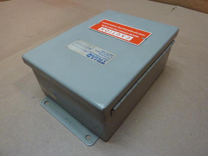 Used TRIAD CONTROLS INC Controller TT-01NL #28800