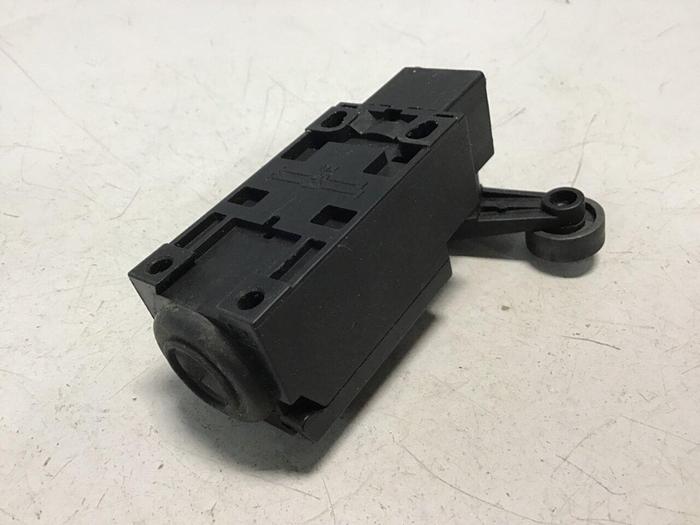 Used OMRON Limit Switch D4D-2120N #121626