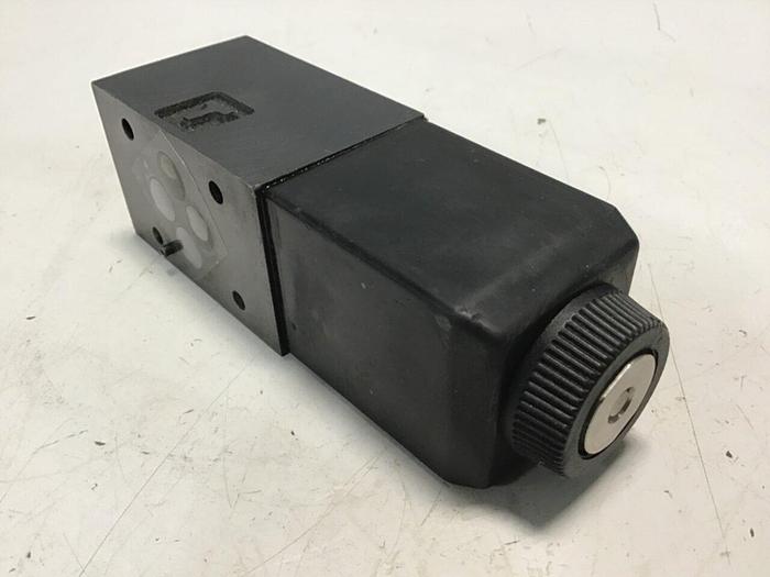 Used VICKERS Valve DG4V-3-2A-M-U-H7-60 #130771