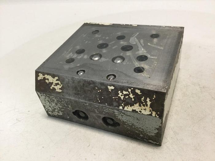 Used VICKERS Regulator Valve DGFN-01-20-JA-S3 #102431