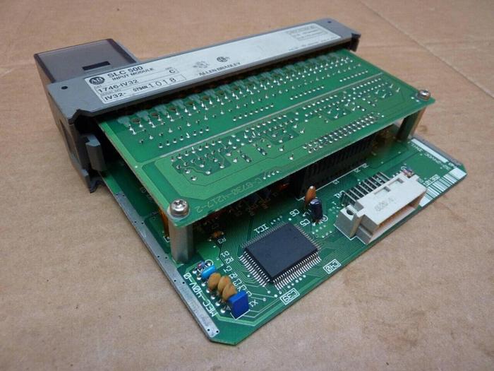 Used ALLEN BRADLEY Input Module 1746-IV32 SER C #24591