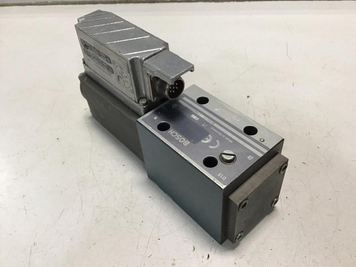 Used BOSCH Hydraulic Servo Proportional Valve 0 811 404 811 USED