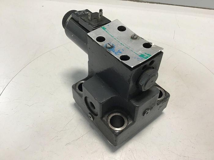 Used VICKERS Valve DG4V-36-2A-M-U-HL7-60-EN490 #132987