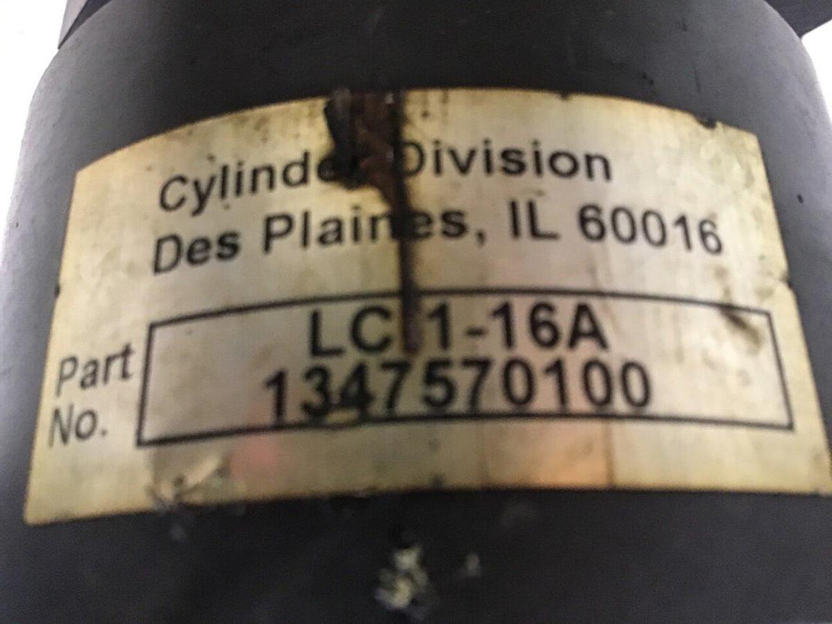 Used CYLINDER DIVISION Coupler Fitting 1347570100 USED